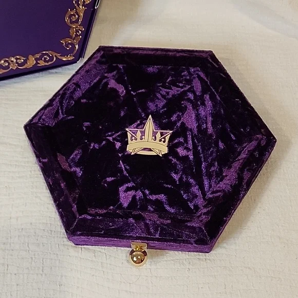 Blood Lust Eyeshadow Palette - Picture 3 of 7